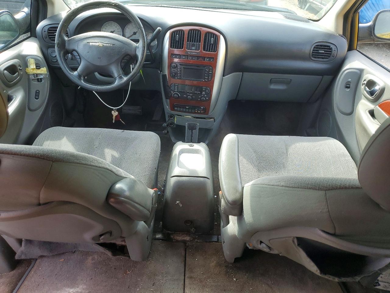 2005 CHRYSLER TOWN & COUNTRY LIMITED photo 15