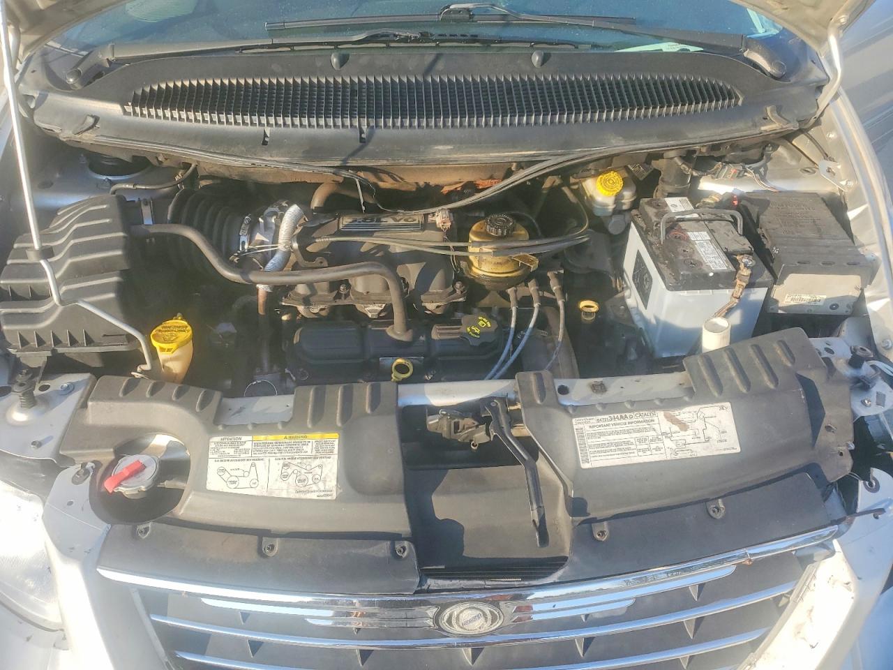 2005 CHRYSLER TOWN & COUNTRY LIMITED photo 23