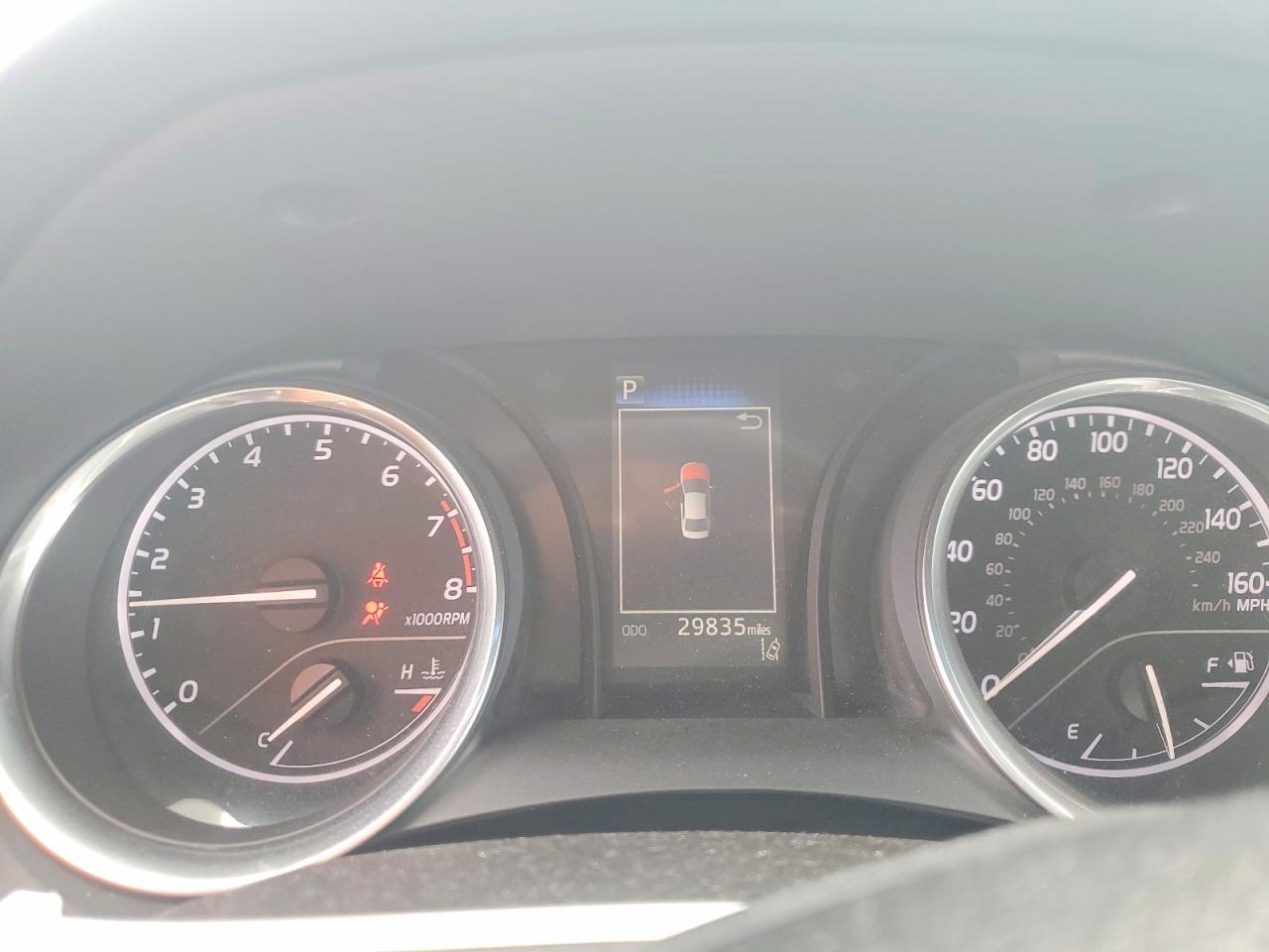 2018 TOYOTA CAMRY photo 9