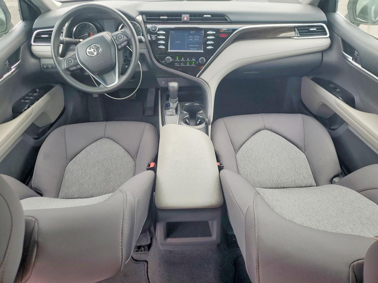 2018 TOYOTA CAMRY photo 8