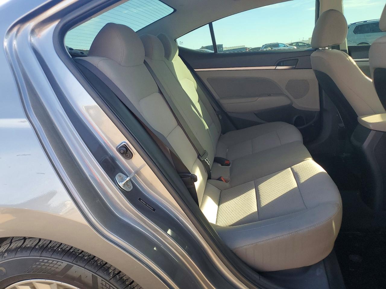 2019 HYUNDAI ELANTRA SEL photo 10