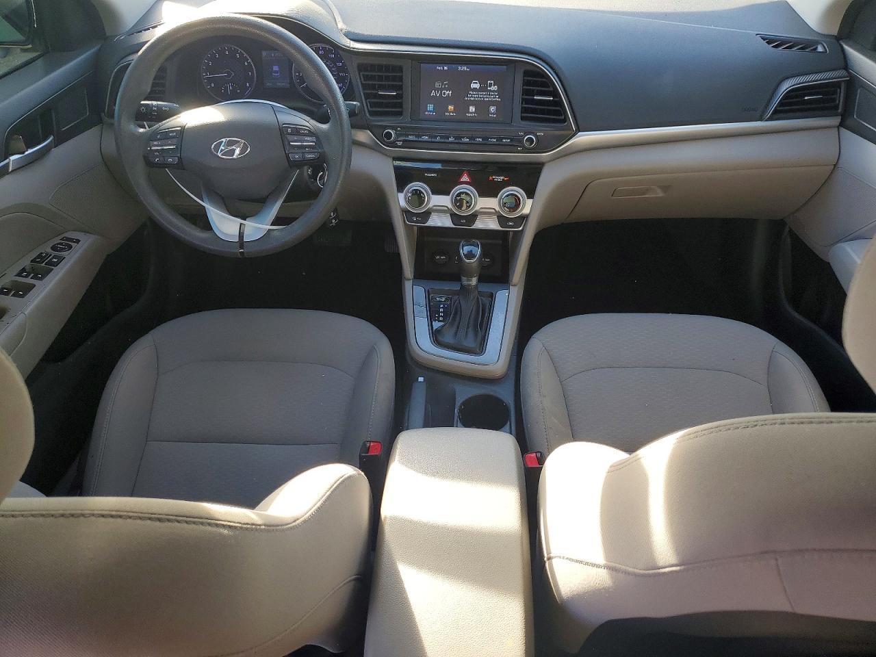 2019 HYUNDAI ELANTRA SEL photo 8