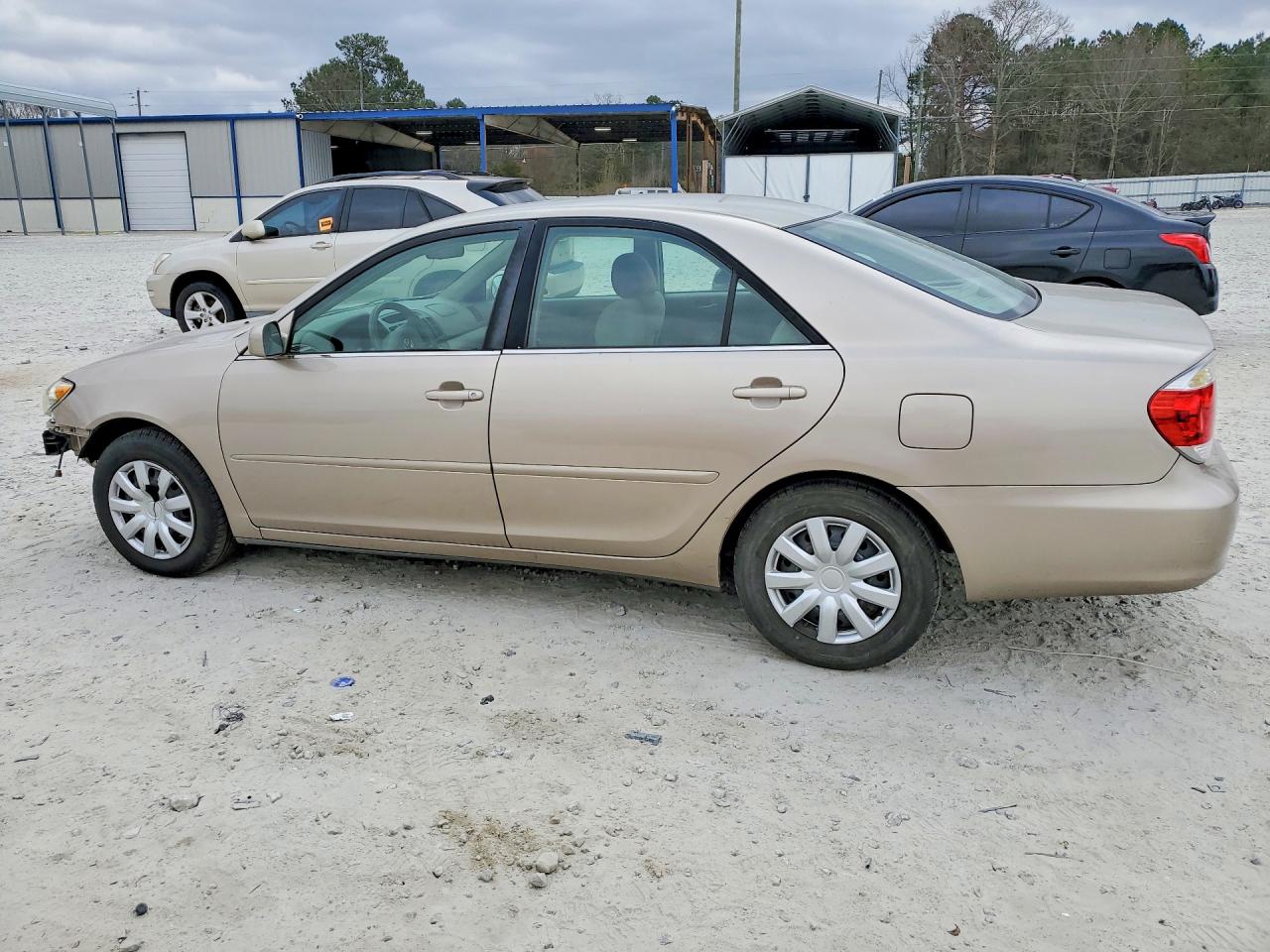 2005 TOYOTA CAMRY LE photo 2