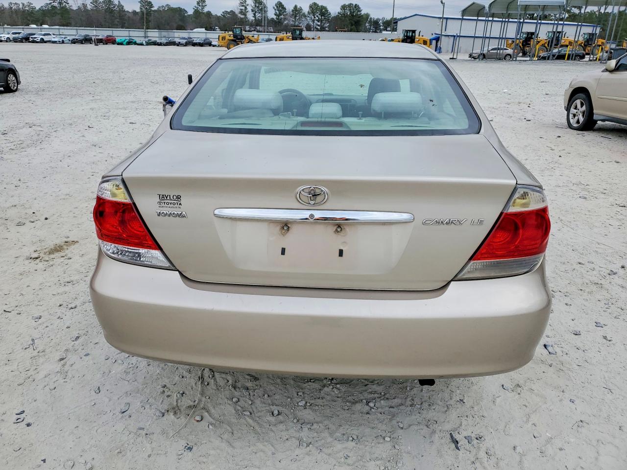 2005 TOYOTA CAMRY LE photo 6