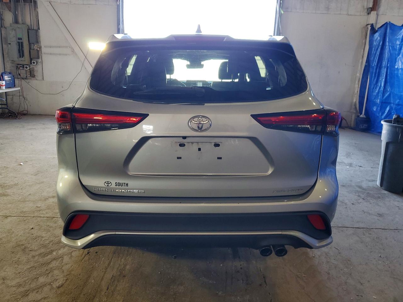 2021 TOYOTA HIGHLANDER XSE photo 6