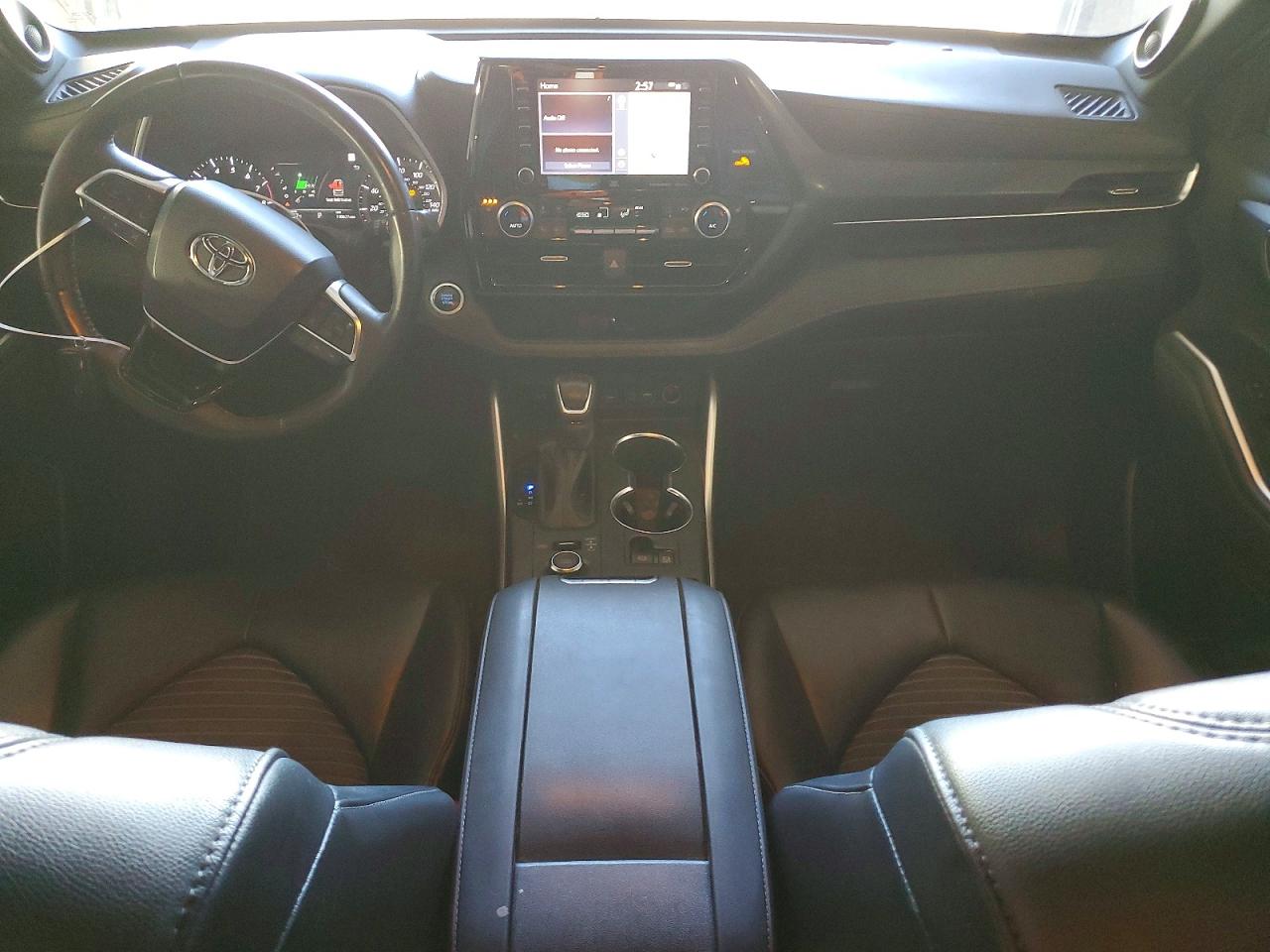 2021 TOYOTA HIGHLANDER XSE photo 8