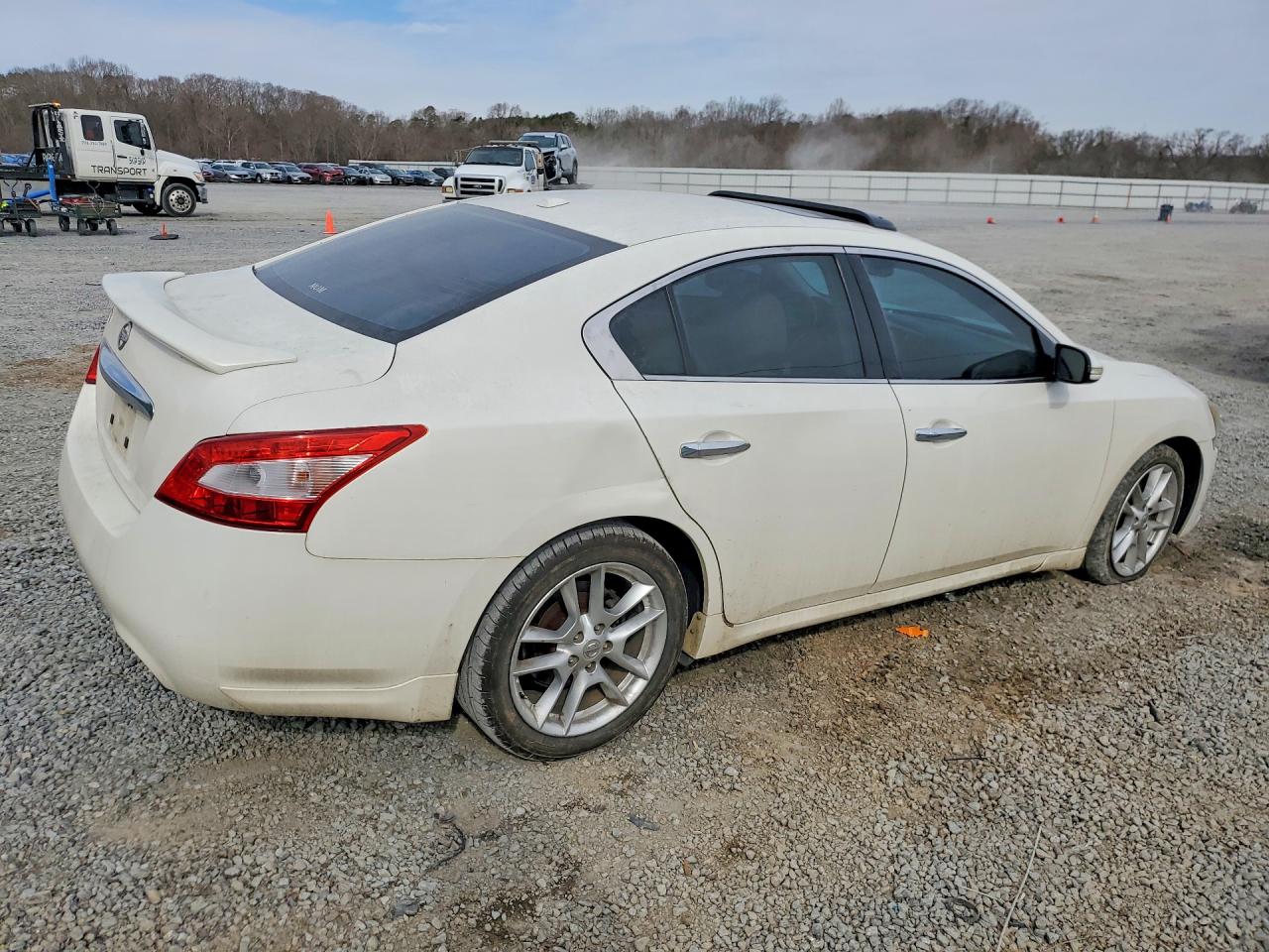 2011 NISSAN MAXIMA photo 3