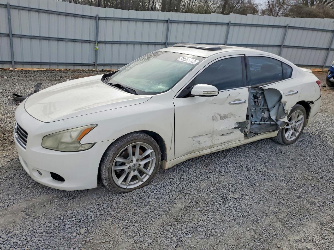 2011 NISSAN MAXIMA