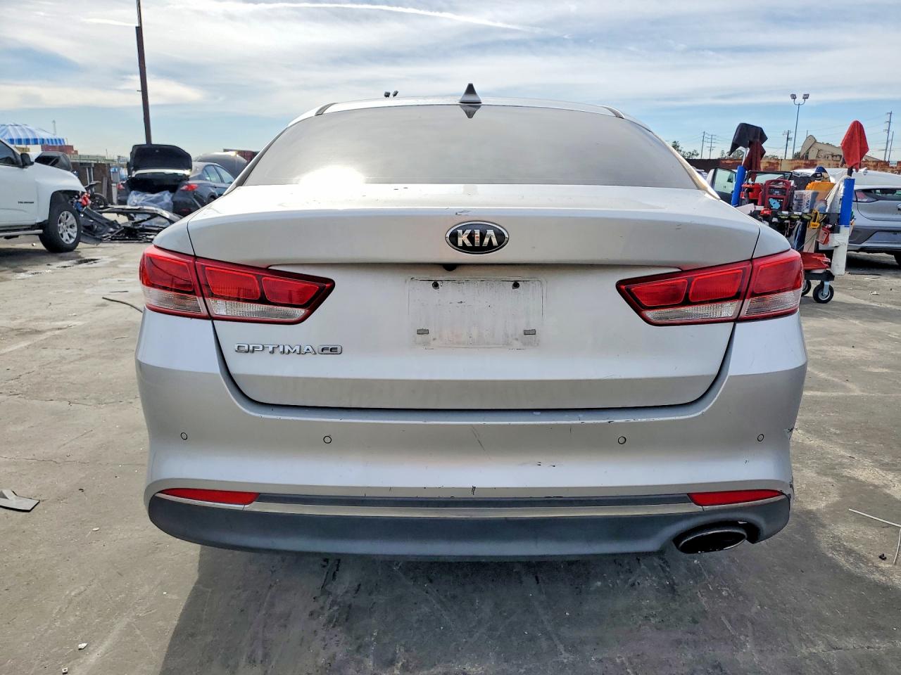 2018 KIA OPTIMA LX photo 6