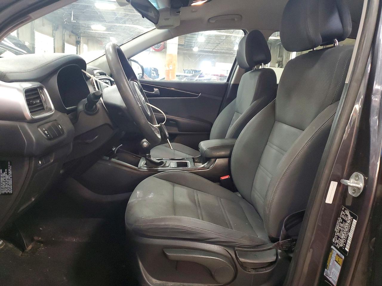 2016 KIA SORENTO LX photo 7