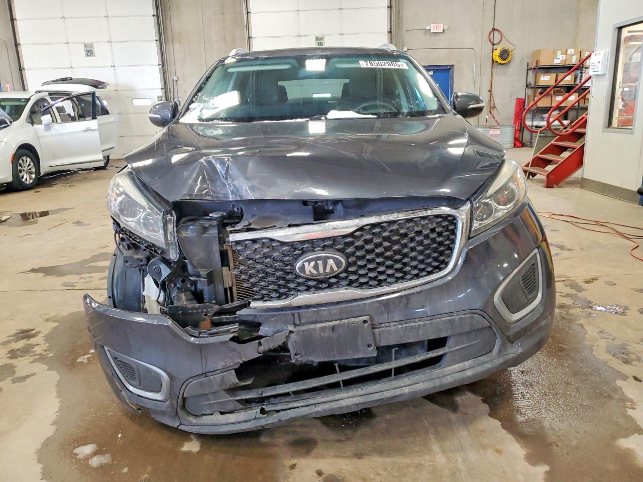 2016 KIA SORENTO LX photo 5