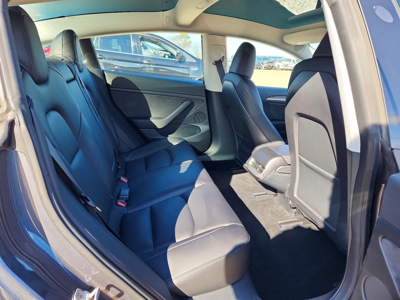 2023 TESLA MODEL 3 photo 28