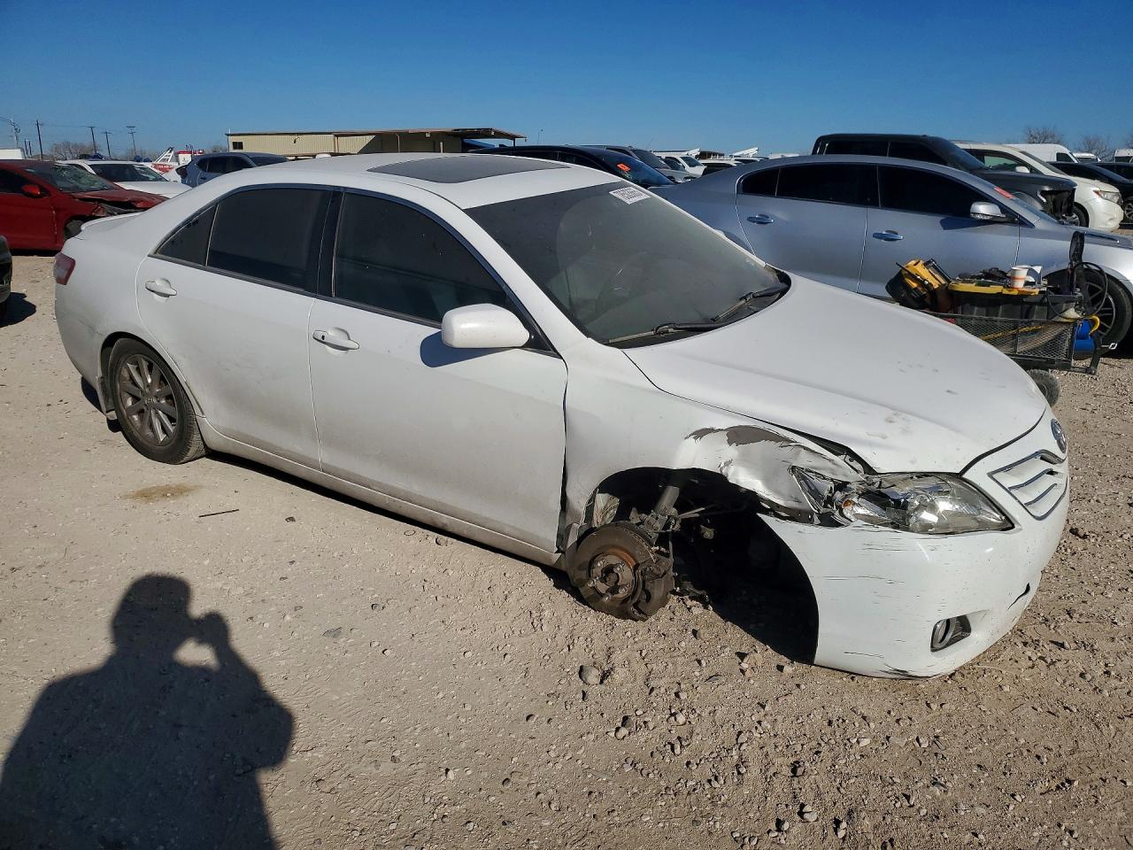 2010 TOYOTA CAMRY SE photo 7