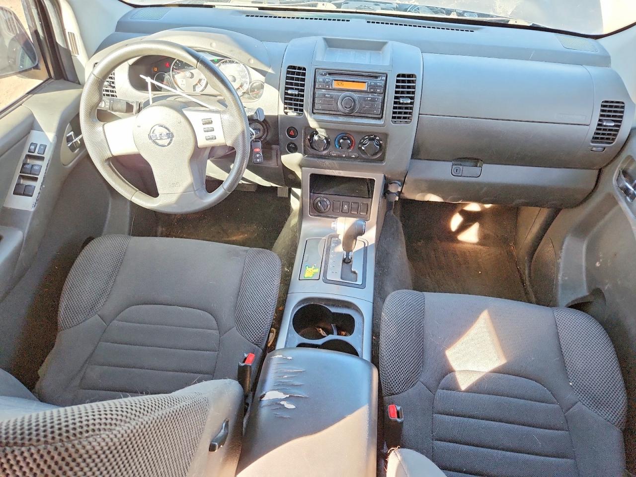 2012 NISSAN PATHFINDER S photo 15