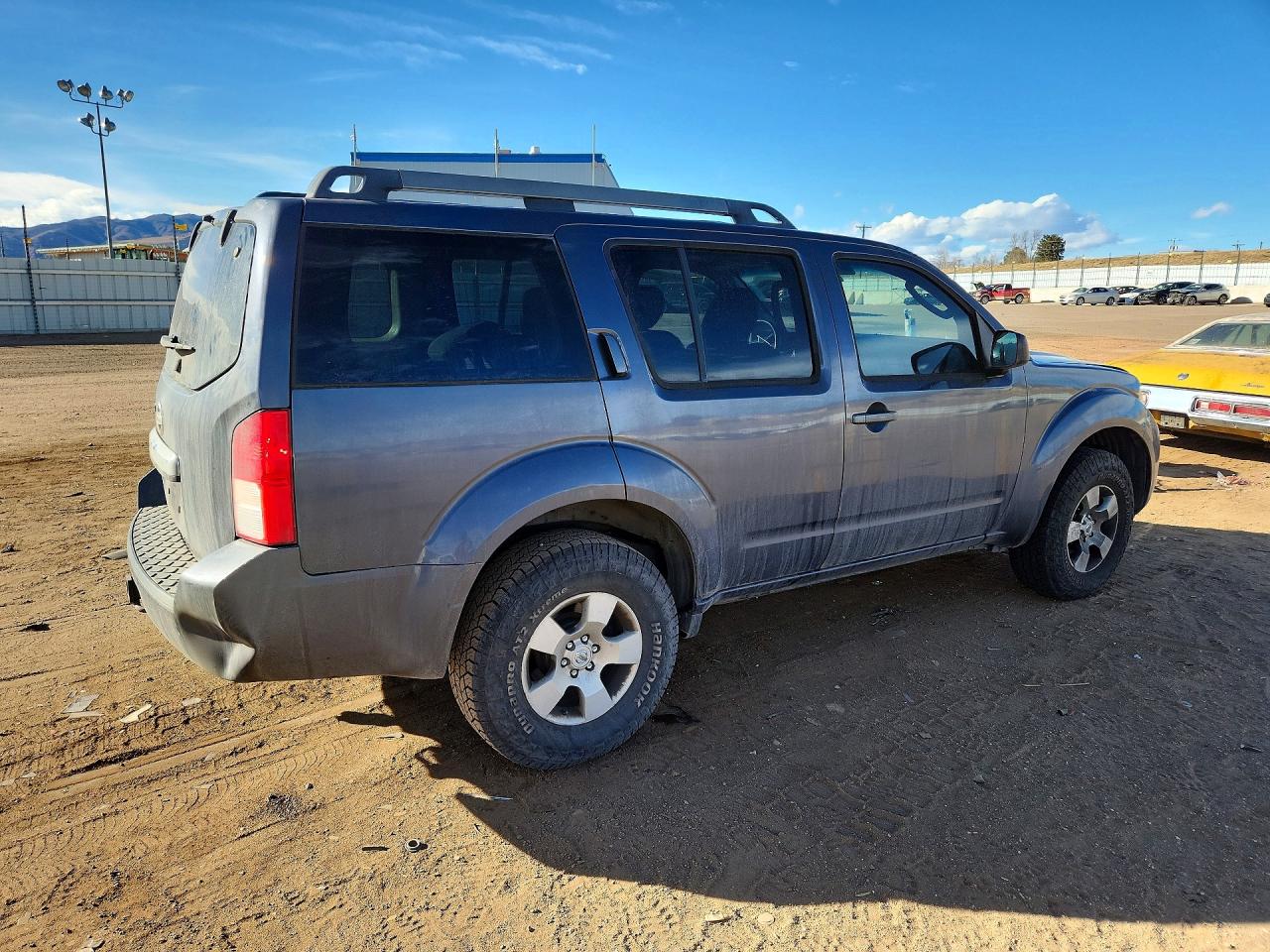 2012 NISSAN PATHFINDER S photo 5
