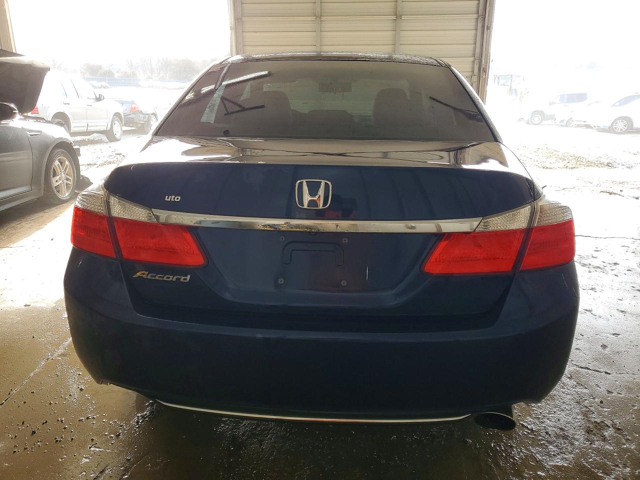 2015 HONDA ACCORD LX photo 16