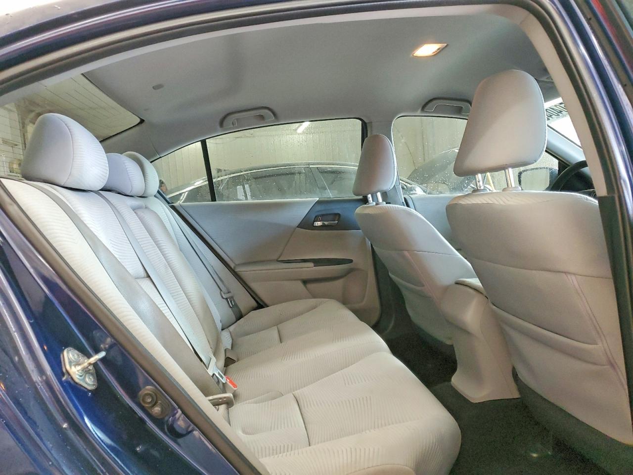 2015 HONDA ACCORD LX photo 28
