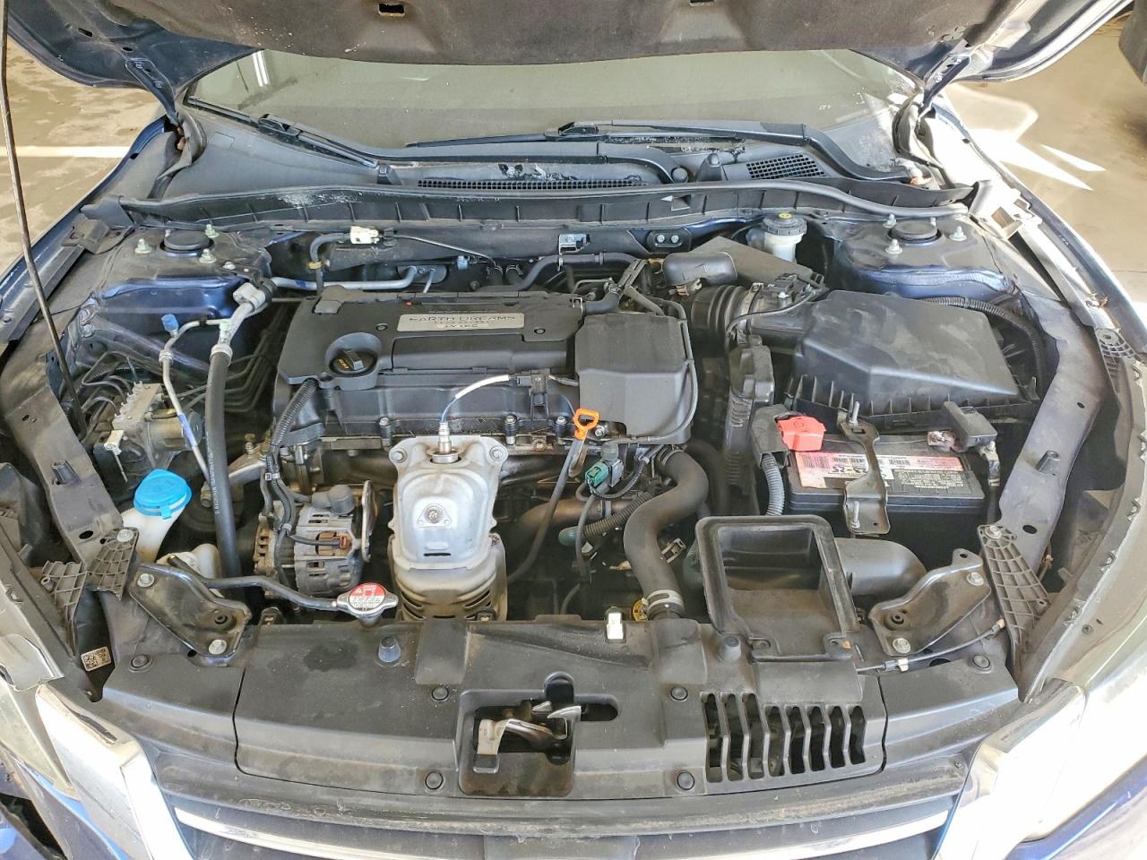 2015 HONDA ACCORD LX photo 31