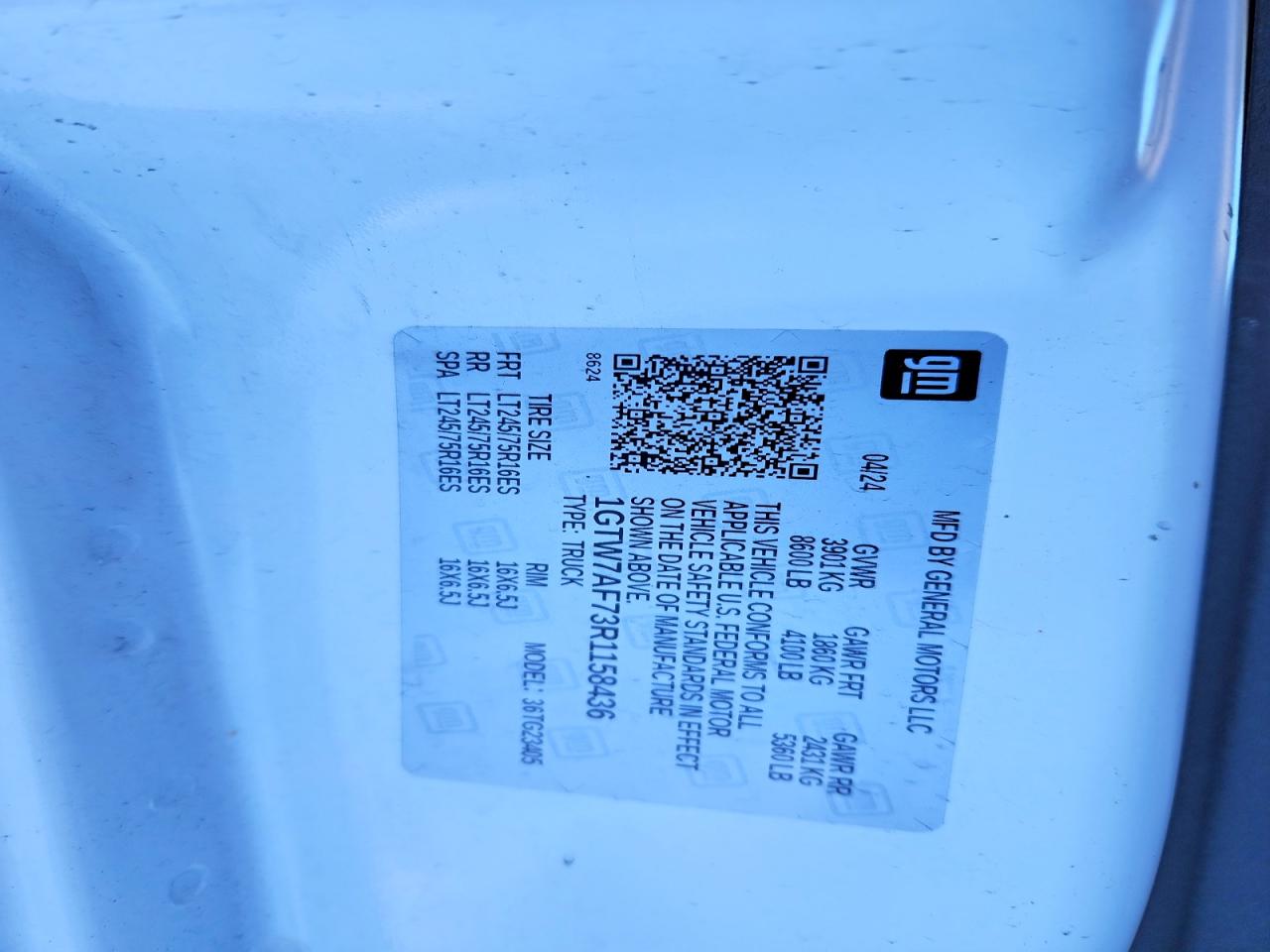 2024 GMC SAVANA G2500 photo 25