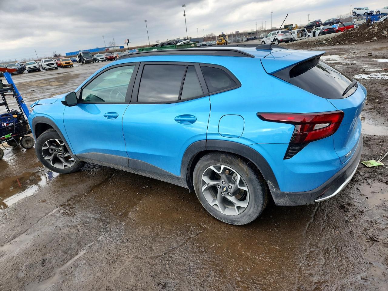 2025 CHEVROLET TRAX 1LT photo 3