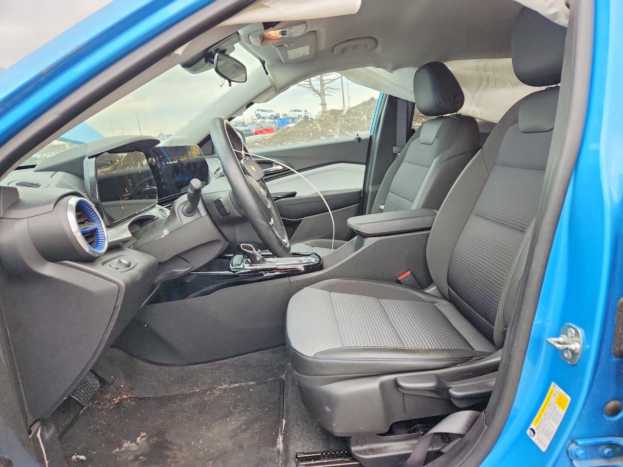 2025 CHEVROLET TRAX 1LT photo 13