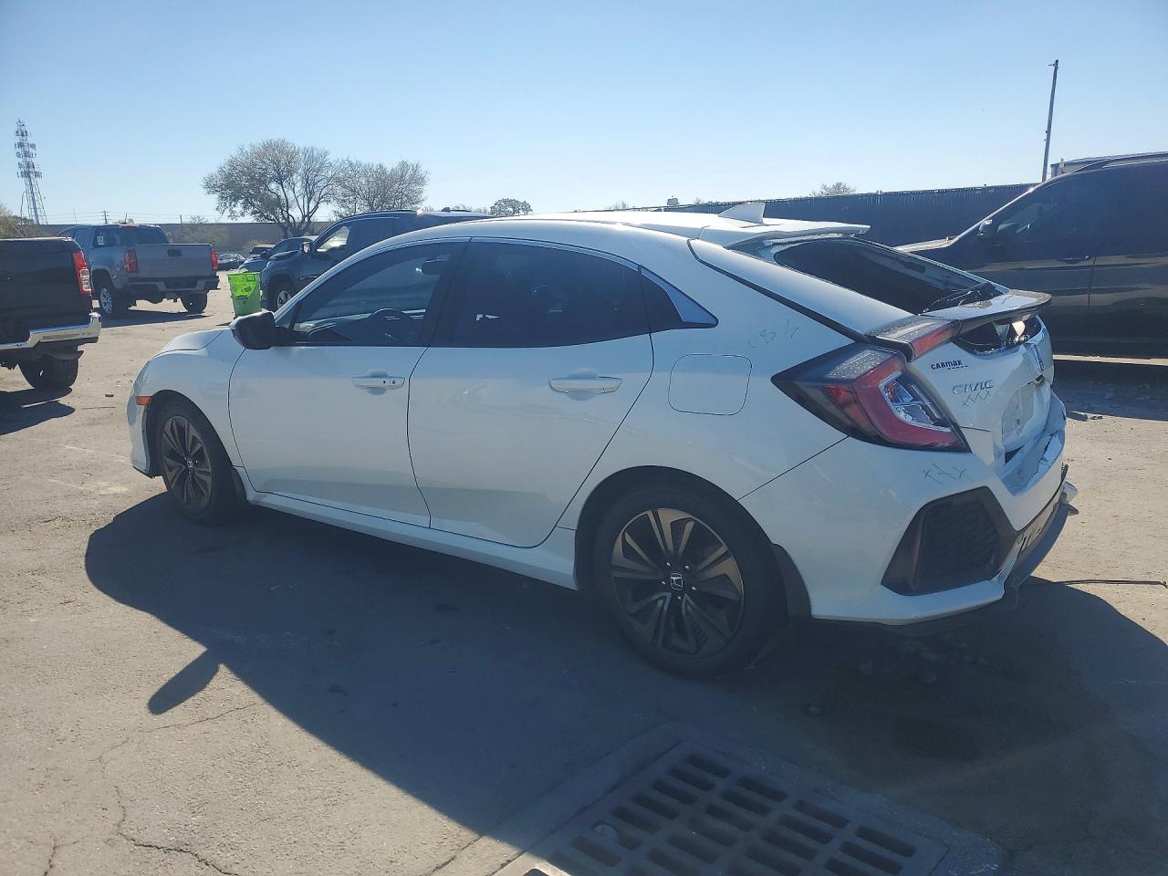 2017 HONDA CIVIC EX photo 2