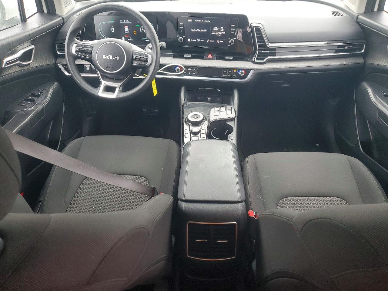 2023 KIA SPORTAGE LX photo 8