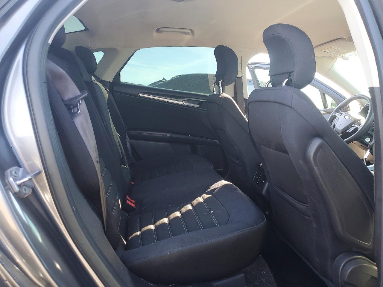 2013 FORD FUSION SE photo 19