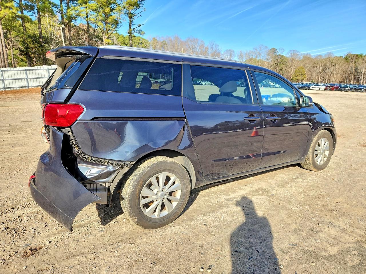 2016 KIA SEDONA LX photo 5