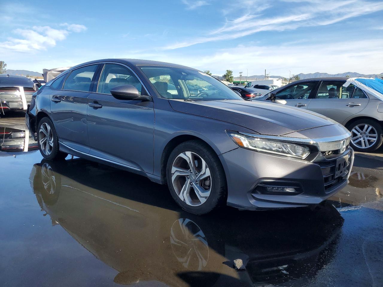 2018 HONDA ACCORD EX photo 4