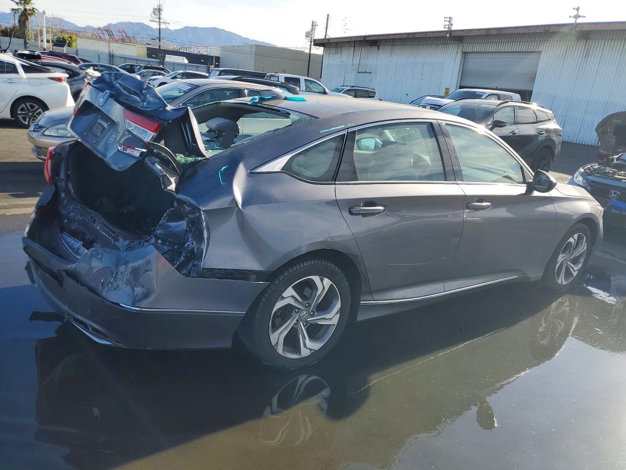 2018 HONDA ACCORD EX photo 3