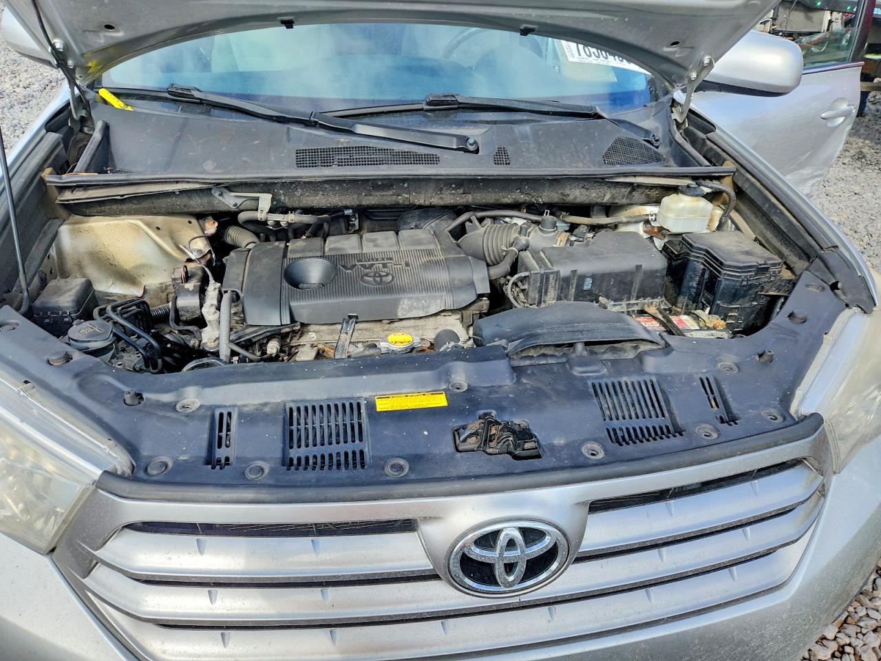 2013 TOYOTA HIGHLANDER BASE photo 31