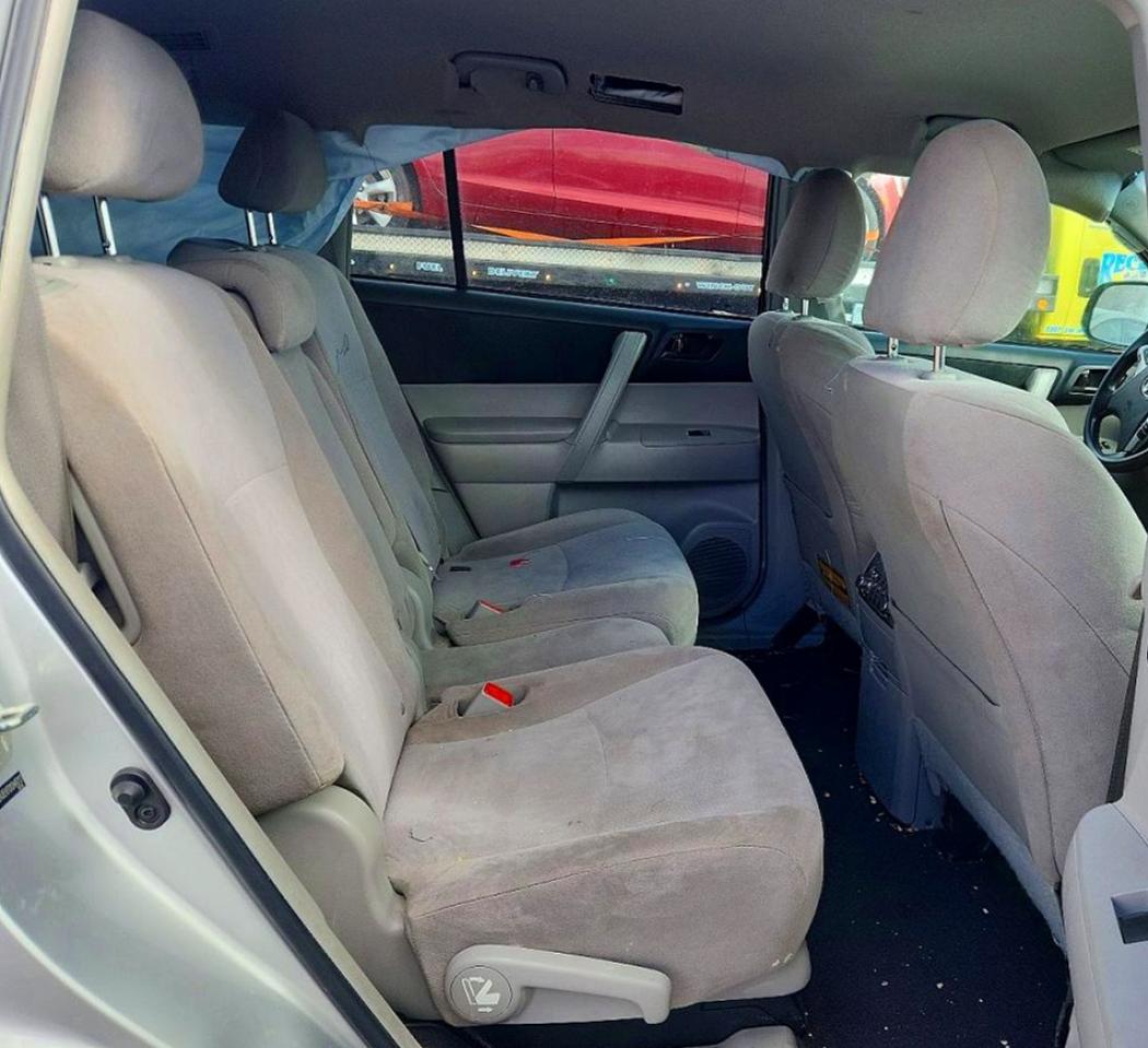 2013 TOYOTA HIGHLANDER BASE photo 28