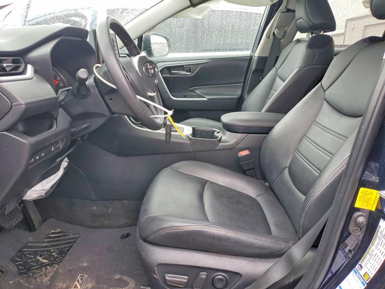 2022 TOYOTA RAV4 XLE PREMIUM photo 13