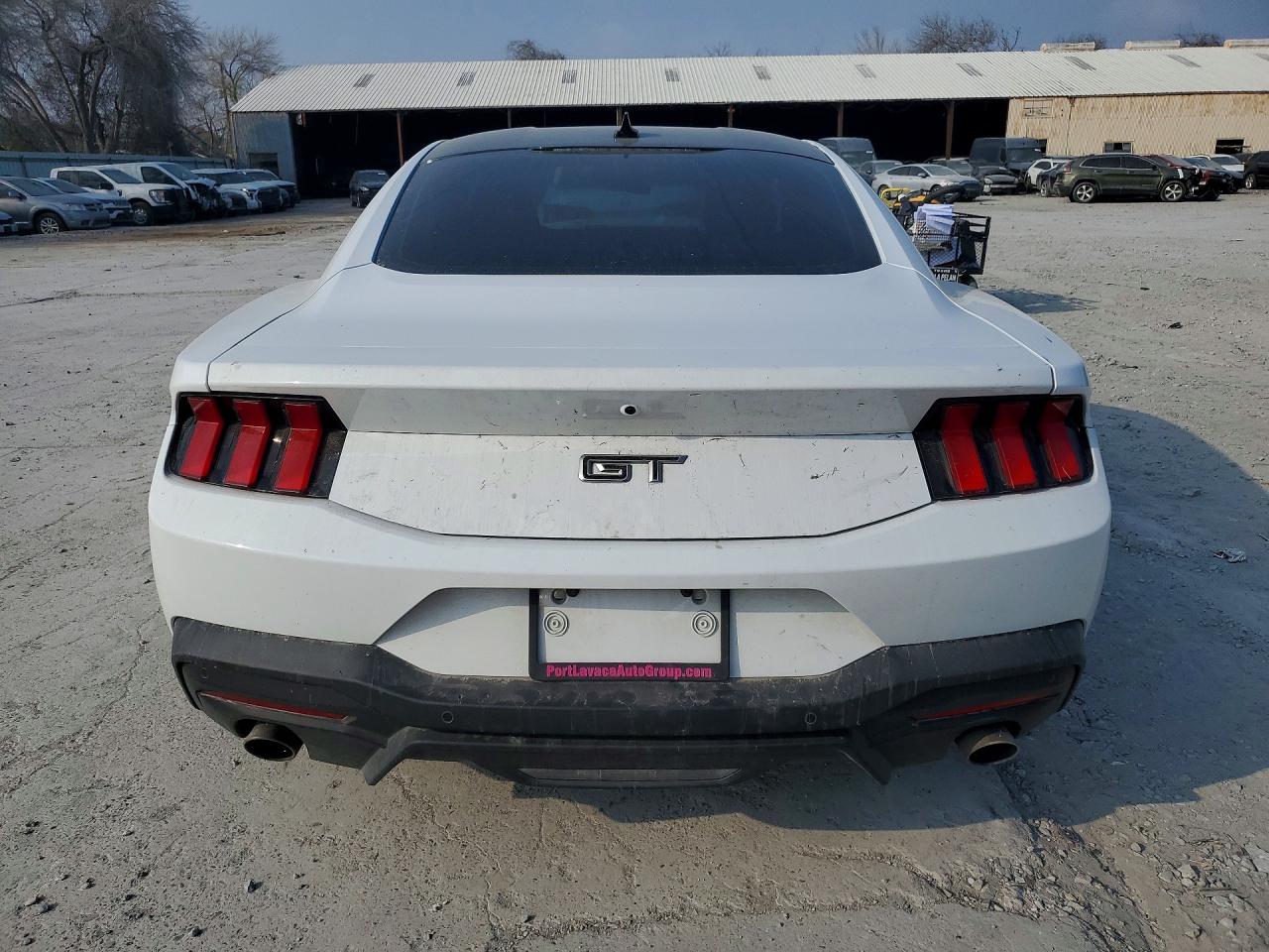 2024 FORD MUSTANG GT photo 11