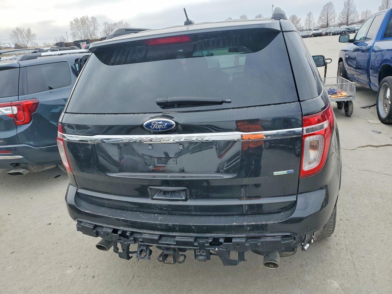 2015 FORD EXPLORER photo 11