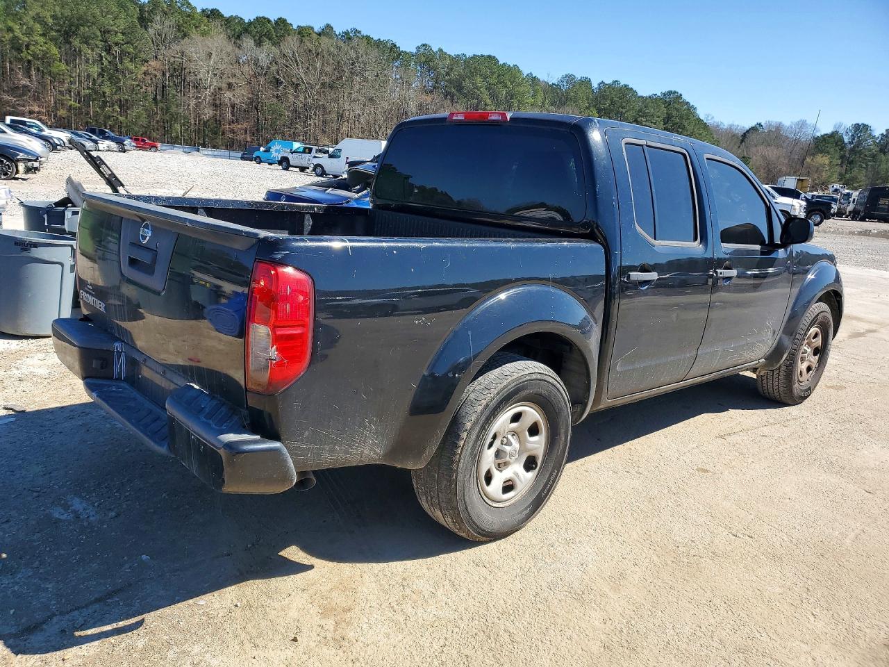 2018 NISSAN FRONTIER S photo 5