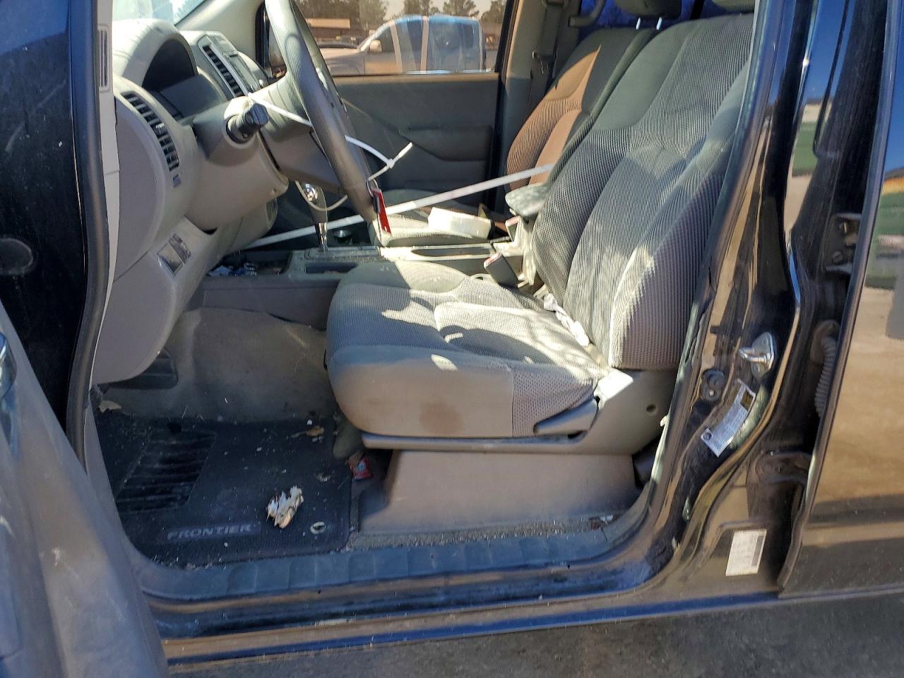 2018 NISSAN FRONTIER S photo 13