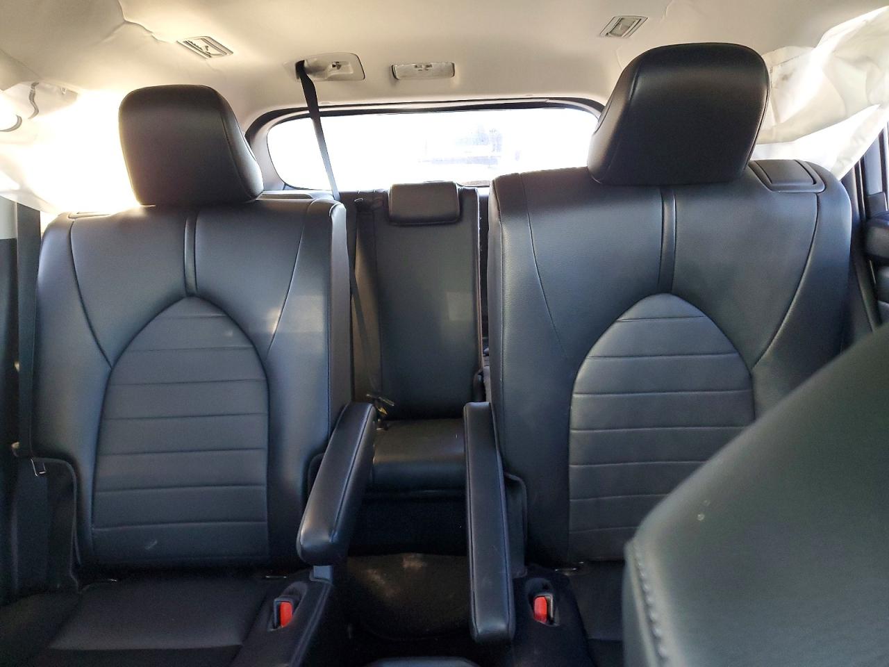 2020 TOYOTA HIGHLANDER XLE photo 10