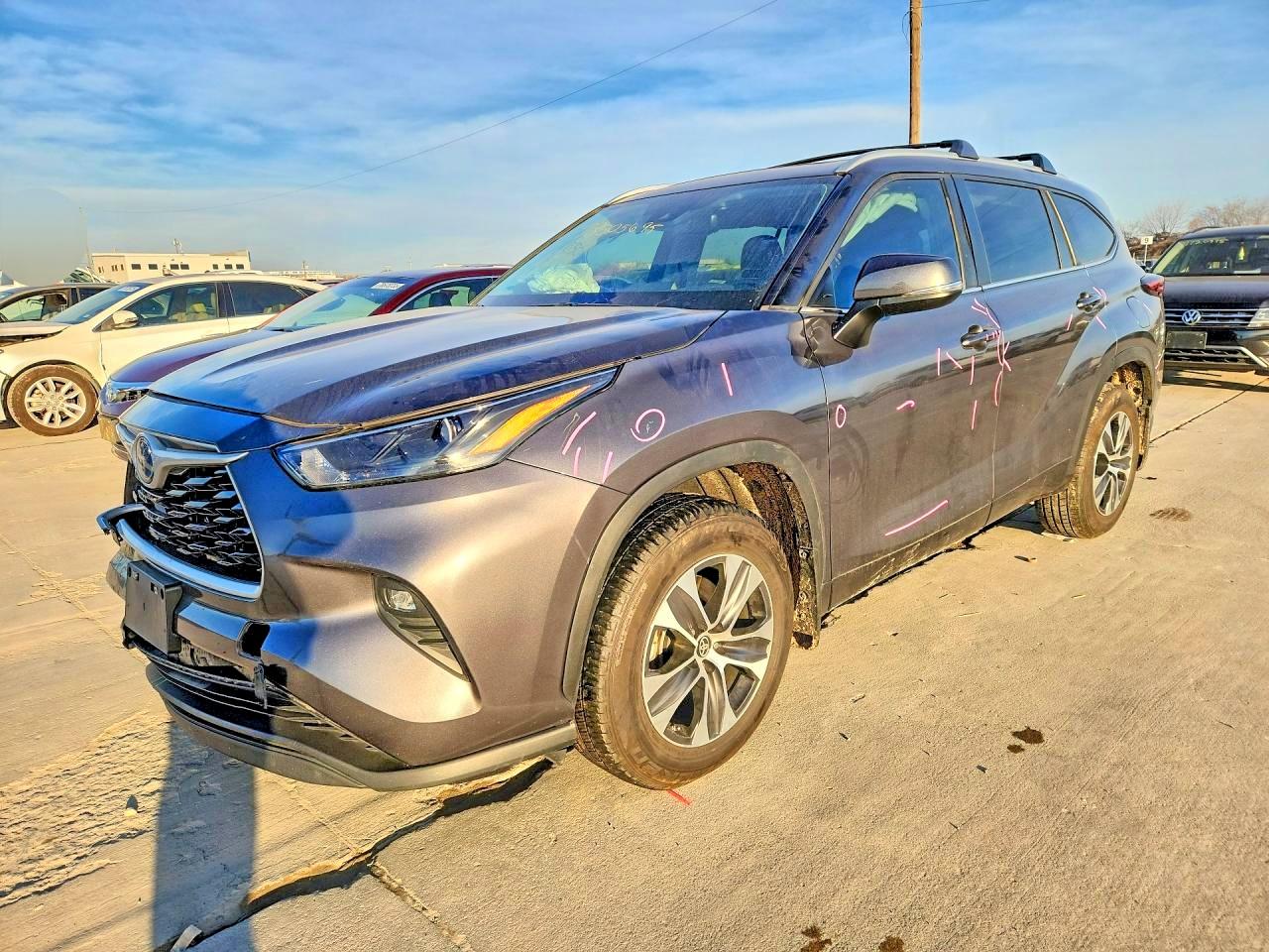 2024 TOYOTA HIGHLANDER