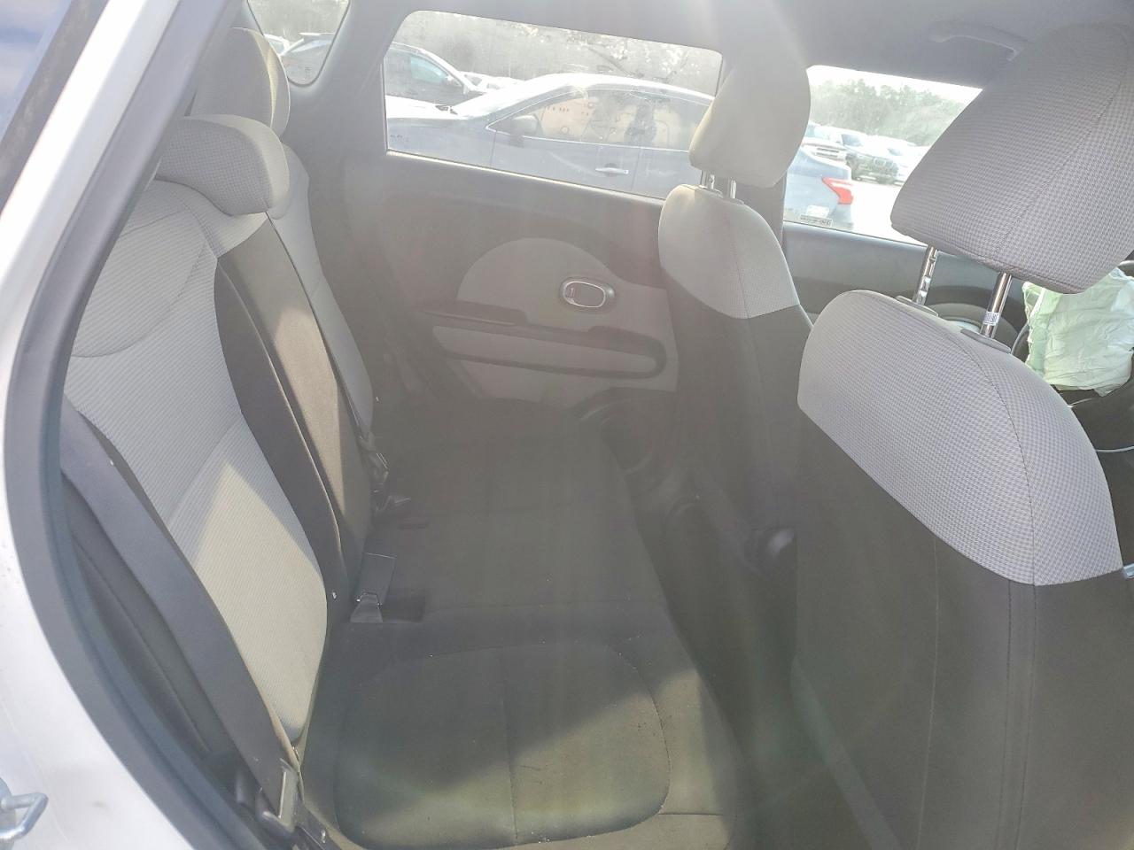 2016 KIA SOUL photo 19