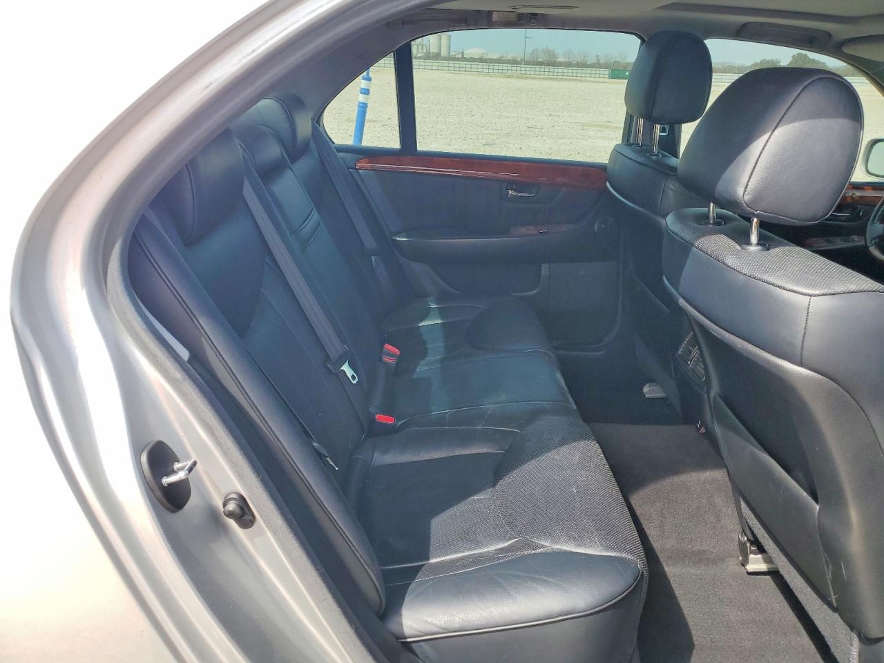 2005 LEXUS LS 430 photo 19
