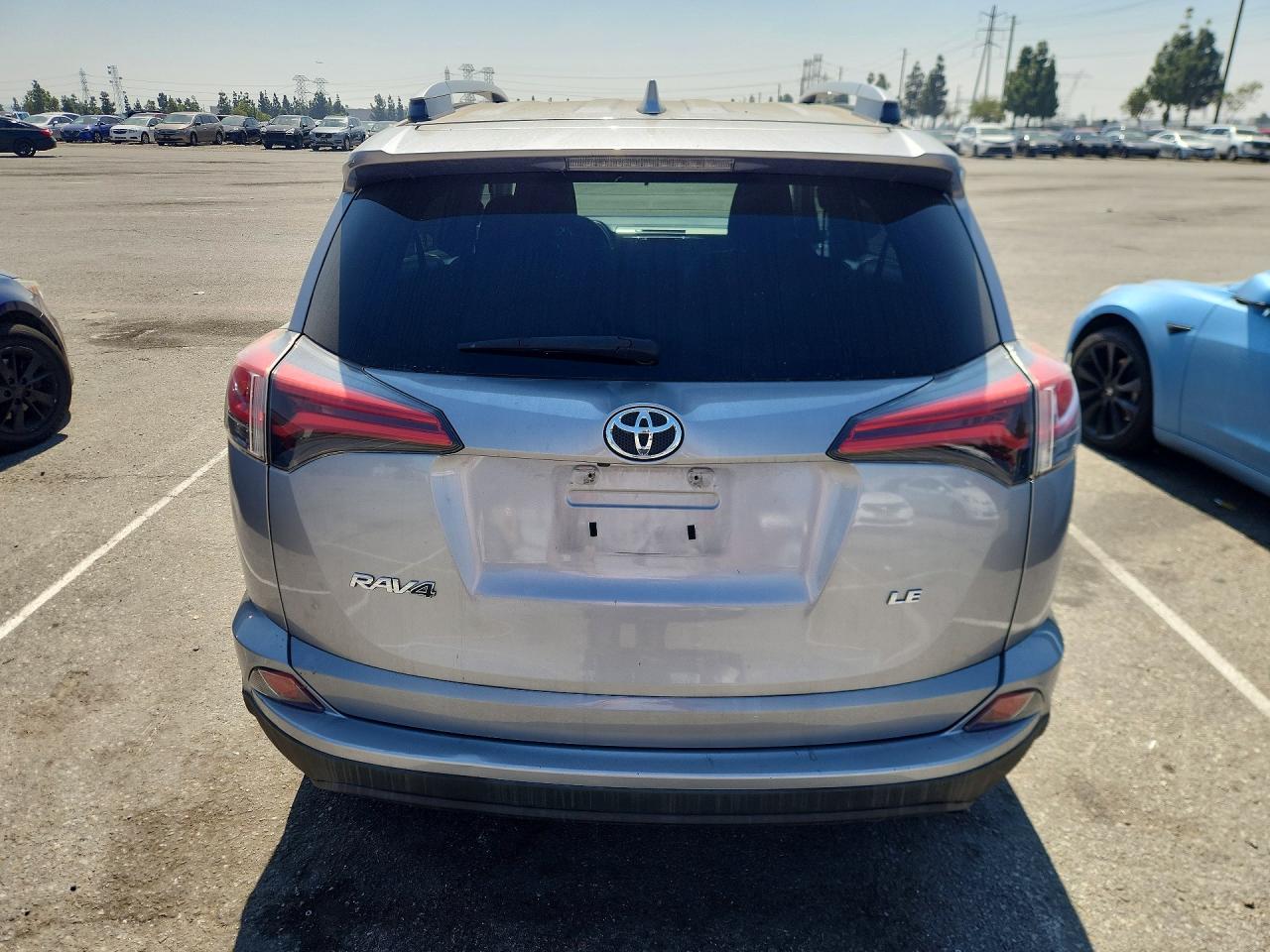 2016 TOYOTA RAV4 LE photo 11
