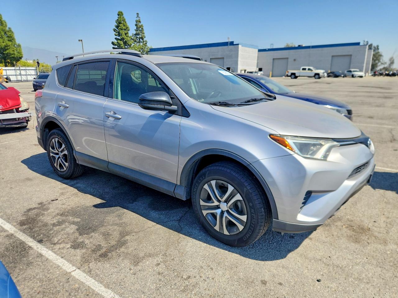 2016 TOYOTA RAV4 LE photo 7