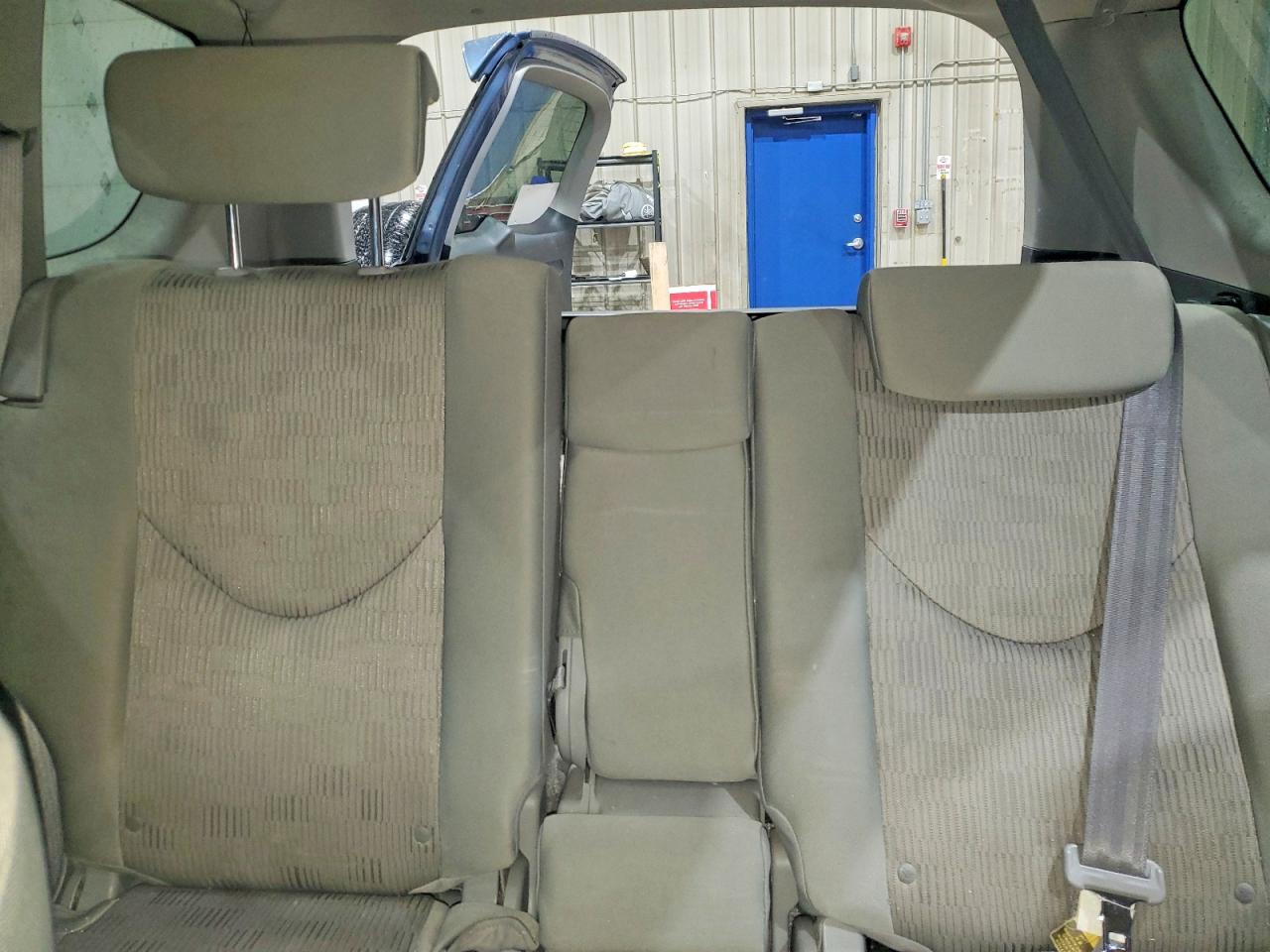 2011 TOYOTA RAV4 BASE photo 19