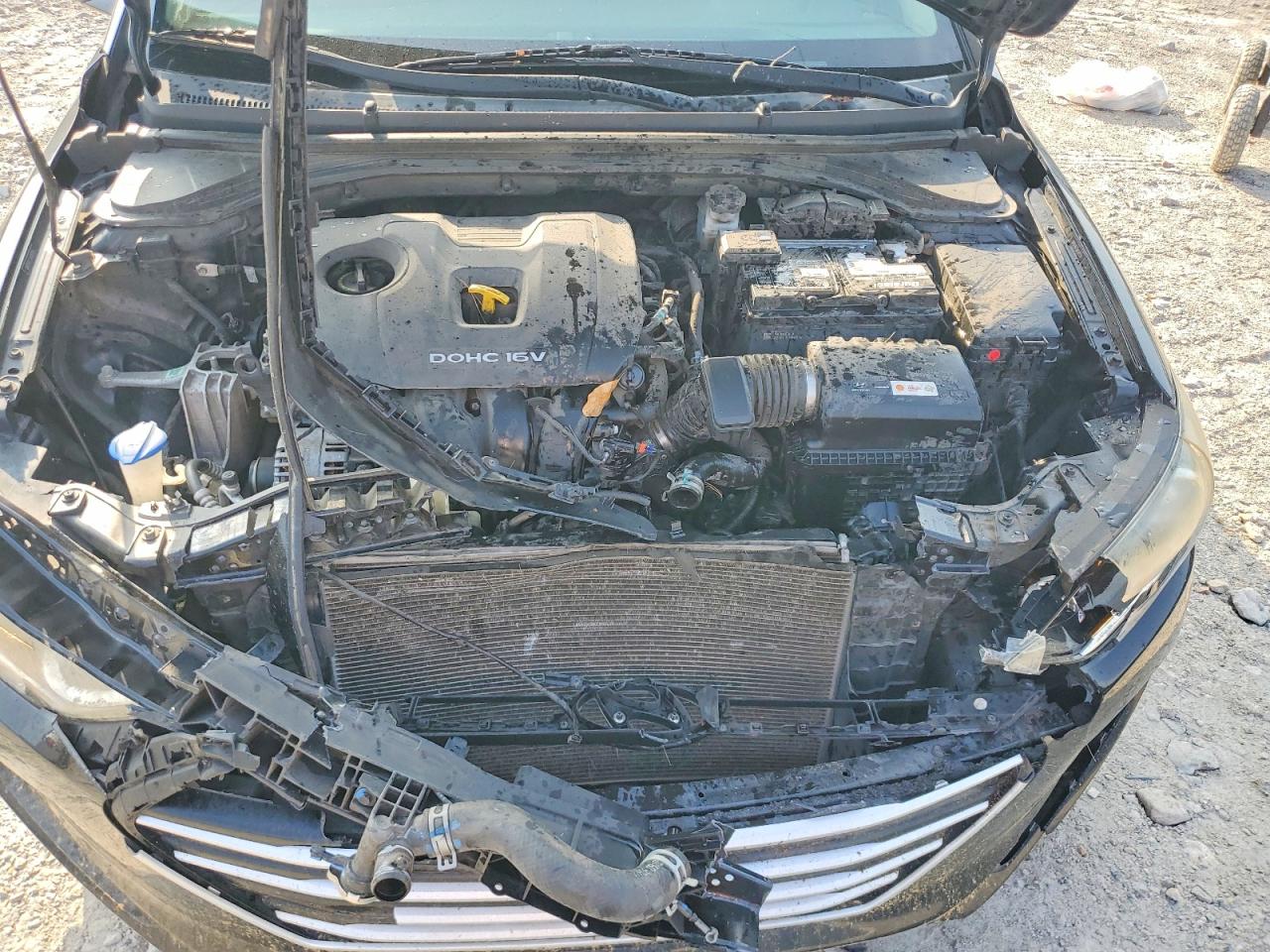 2018 HYUNDAI ELANTRA SE photo 11