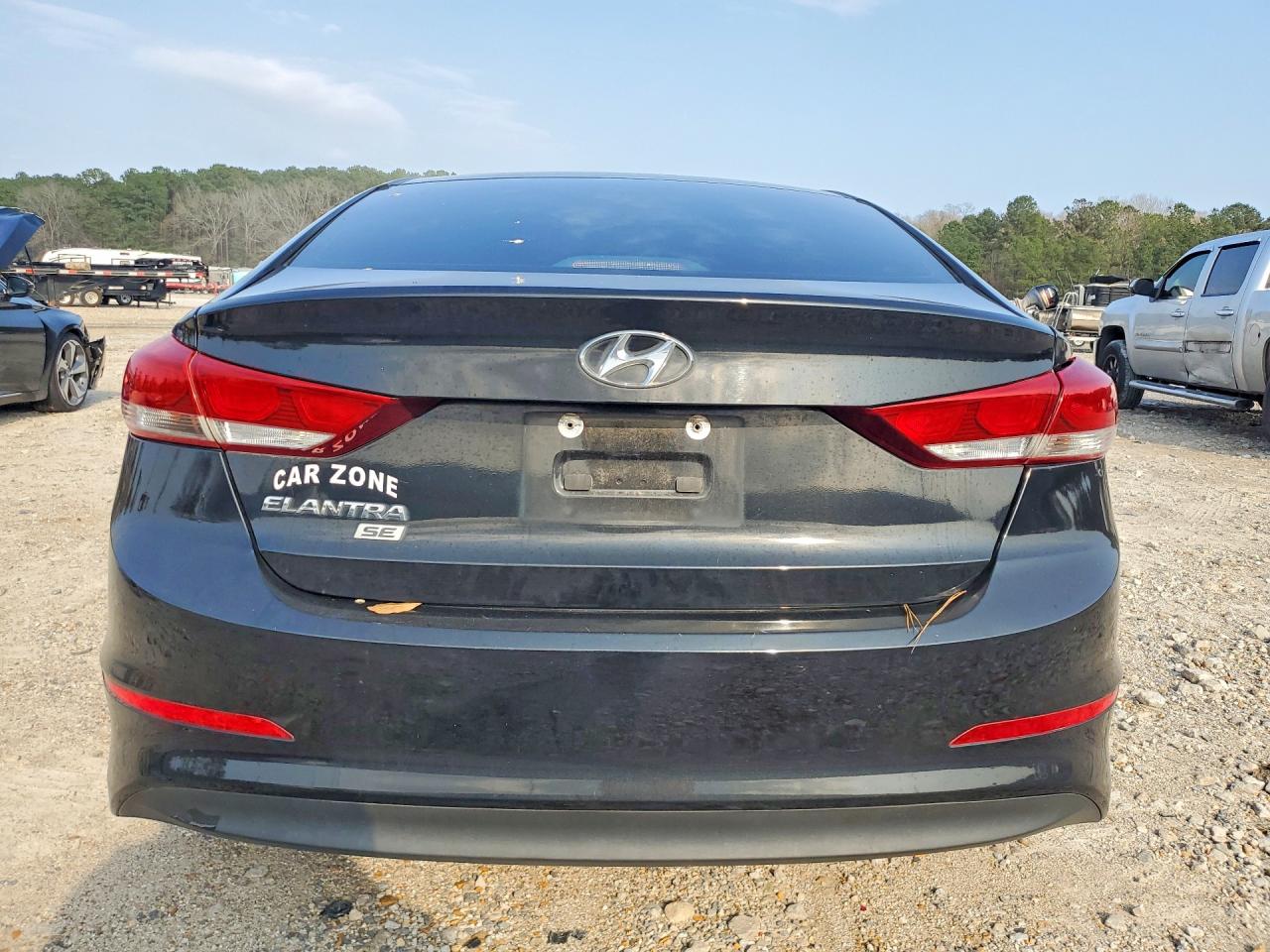 2018 HYUNDAI ELANTRA SE photo 6