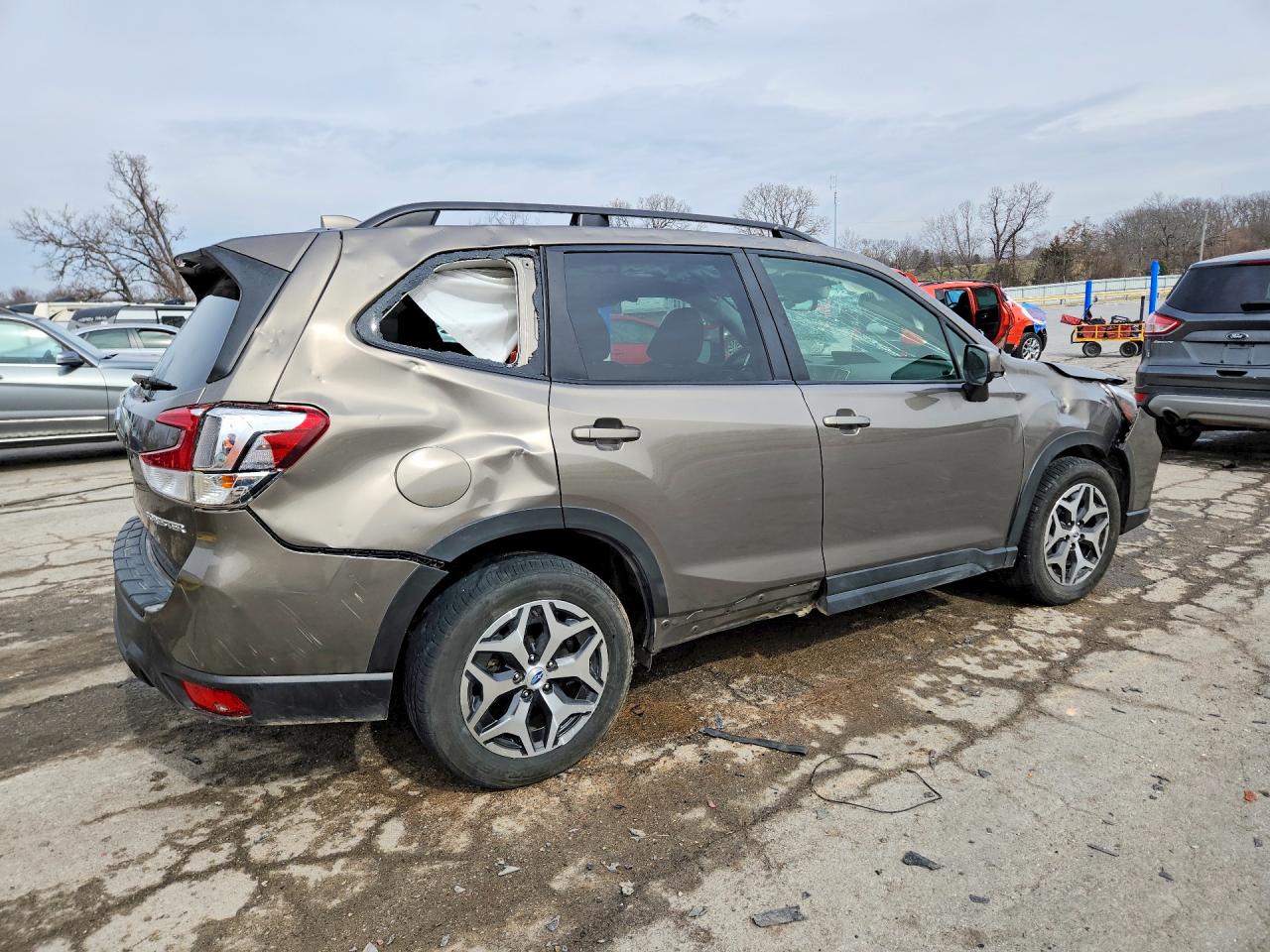 2021 SUBARU FORESTER PREMIUM photo 5