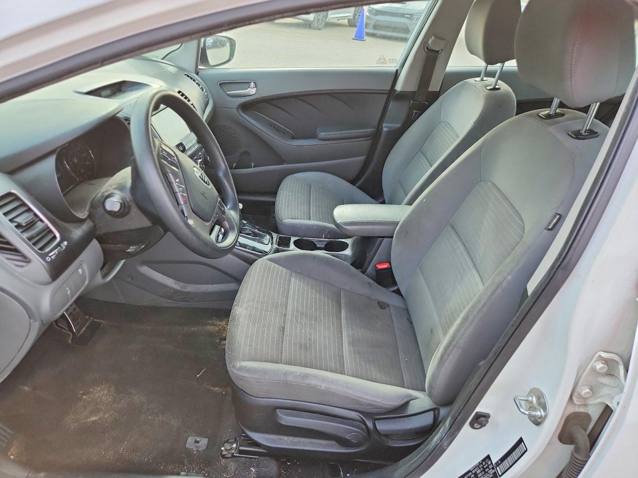 2018 KIA FORTE LX photo 19