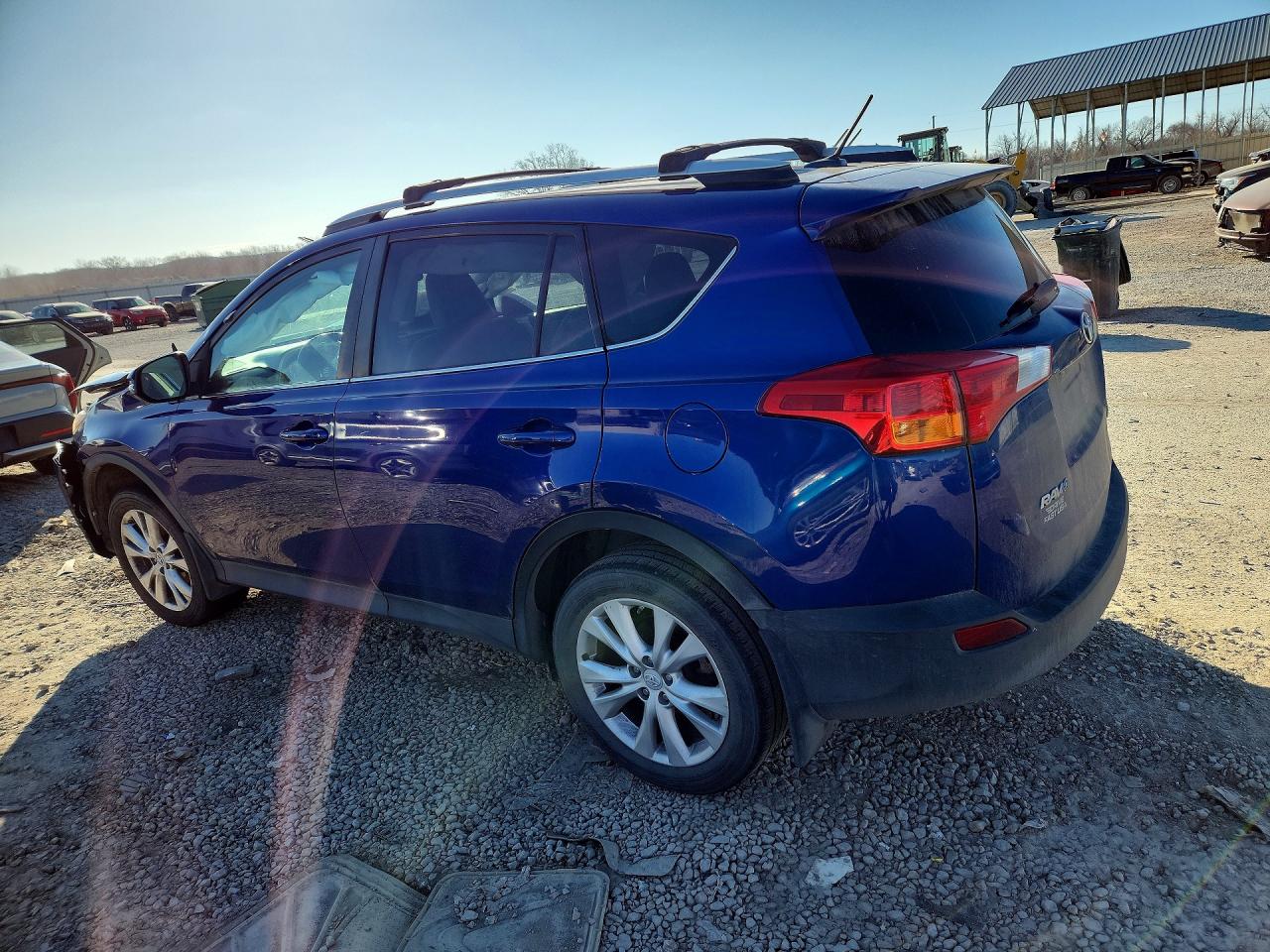 2015 TOYOTA RAV4 LIMITED photo 4